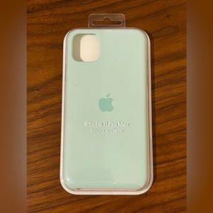 iPhone 11 Pro Max Silicone Case in Beryl